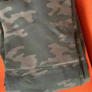 Spanx Look At Me Now Leggings